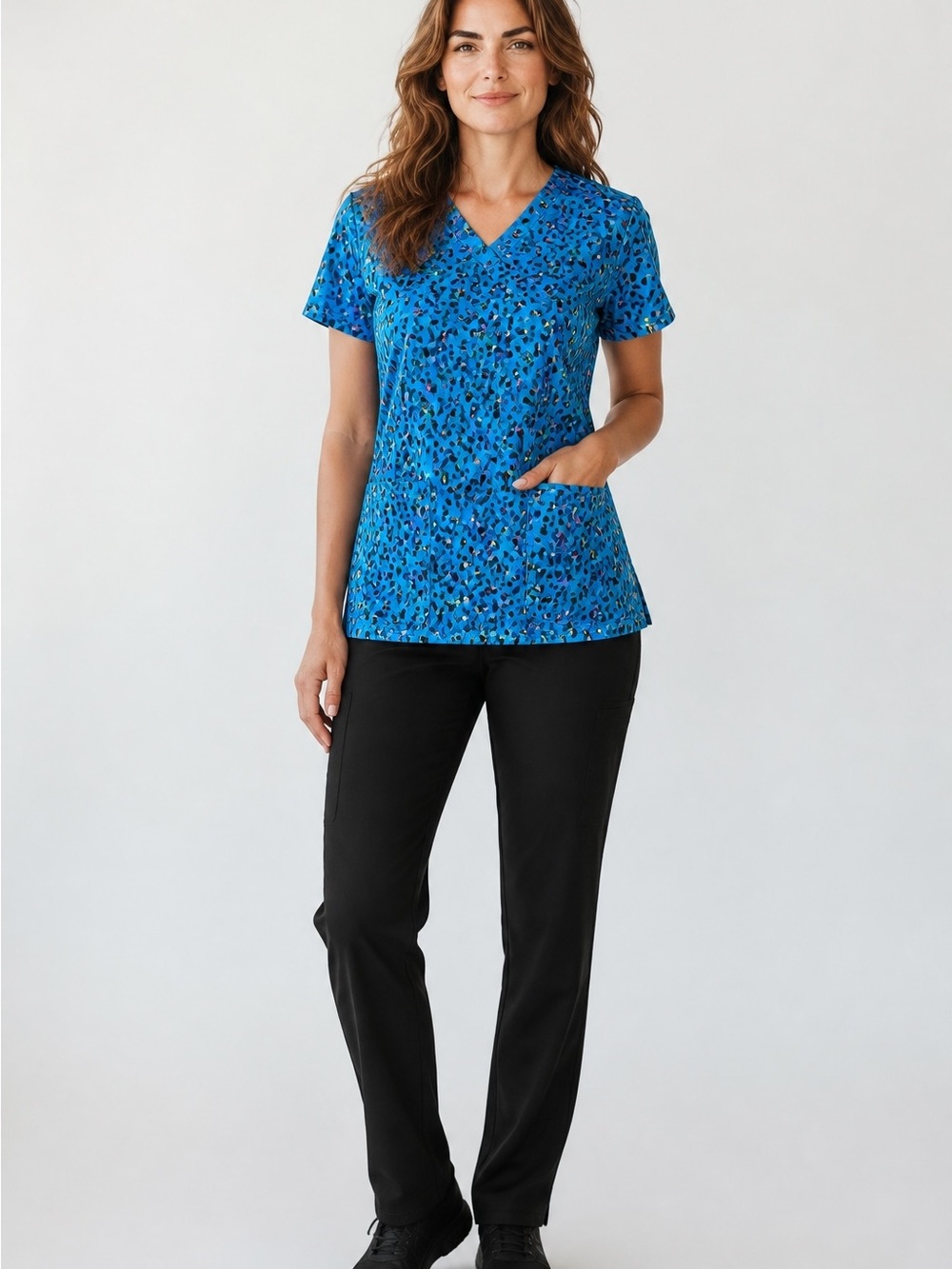 Source Unknown Blue Printed V-Neck Scrub Top and Black Pants